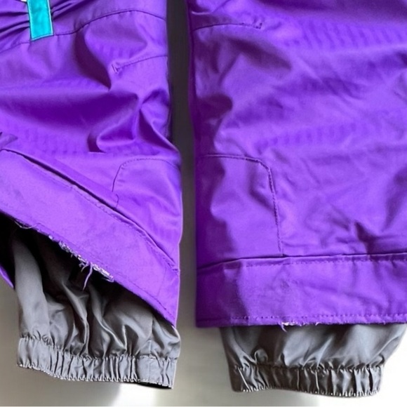 Obermeyer Purple Astro One-Piece Hooded Snowsuit || Kid's Size 5 - Picture 12 of 12